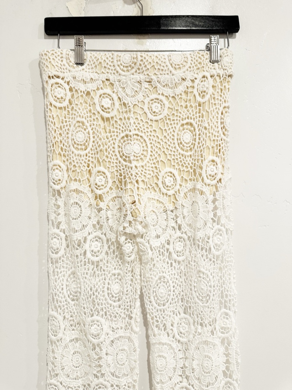 Nightcap Cream Crochet Flared Pants Size 2 - Picture 6 of 8